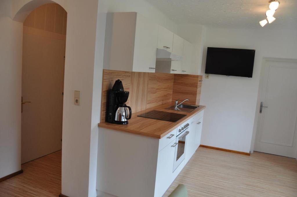 Ferienwohnungen Familie Jarnig Inge Görtschach Camera foto